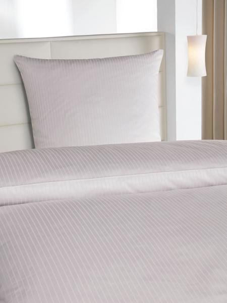 Damast-Bettwäsche "Vera" silber mit Wechselstreifen 2/12 mm und Hotelverschluß